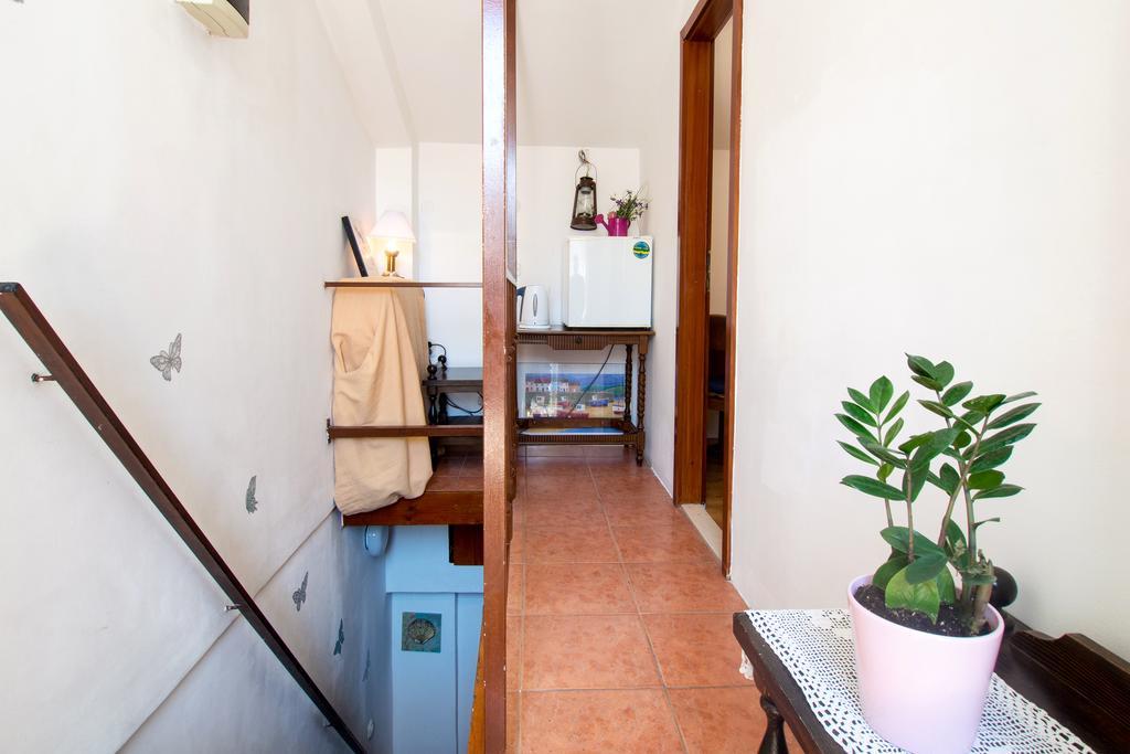 Split Accommodation Bilik gambar