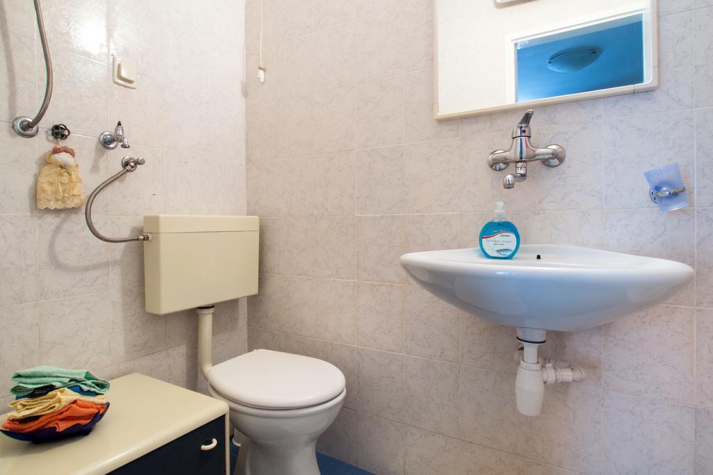 Split Accommodation Bilik gambar